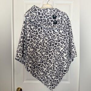 LeModa Gray and White Animal Print Poncho